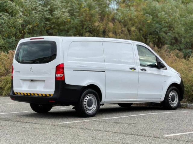 Білий Мерседес Інша, об'ємом двигуна 2 л та пробігом 24 тис. км за 19000 $, фото 7 на Automoto.ua