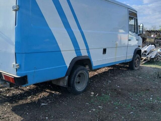 Белый Мерседес Другая, объемом двигателя 4 л и пробегом 150 тыс. км за 4200 $, фото 2 на Automoto.ua