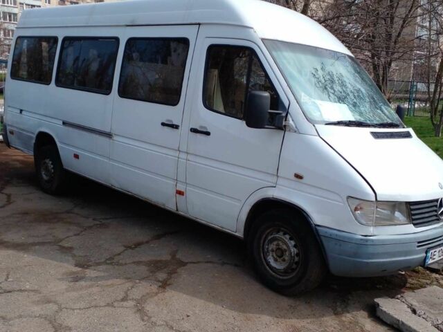 Белый Мерседес Другая, объемом двигателя 2.3 л и пробегом 500 тыс. км за 4600 $, фото 1 на Automoto.ua