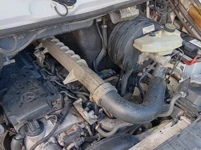 Белый Мерседес Другая, объемом двигателя 2.7 л и пробегом 332 тыс. км за 13500 $, фото 5 на Automoto.ua