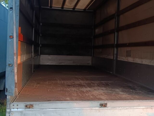 Белый Мерседес Другая, объемом двигателя 2.7 л и пробегом 332 тыс. км за 13500 $, фото 6 на Automoto.ua