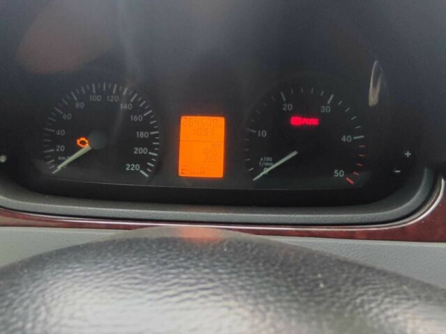 Белый Мерседес Другая, объемом двигателя 2.1 л и пробегом 265 тыс. км за 10058 $, фото 6 на Automoto.ua