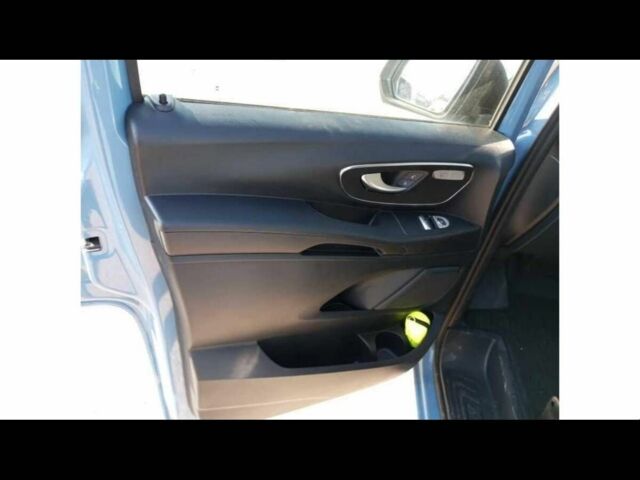 Белый Мерседес Другая, объемом двигателя 2.45 л и пробегом 1 тыс. км за 29900 $, фото 5 на Automoto.ua