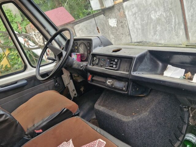 Білий Мерседес Інша, об'ємом двигуна 2.4 л та пробігом 900 тис. км за 1198 $, фото 1 на Automoto.ua