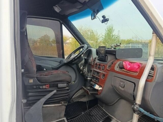 Білий Мерседес Інша, об'ємом двигуна 0 л та пробігом 200 тис. км за 13000 $, фото 4 на Automoto.ua