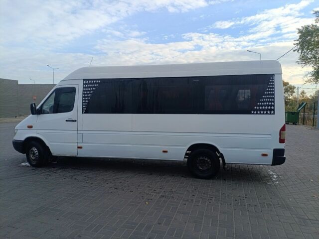 Білий Мерседес Інша, об'ємом двигуна 0 л та пробігом 200 тис. км за 13000 $, фото 2 на Automoto.ua