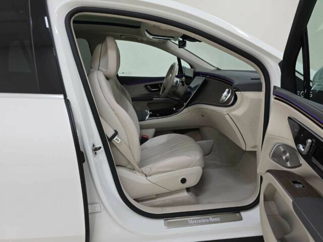 Белый Мерседес Другая, объемом двигателя 0 л и пробегом 23 тыс. км за 92000 $, фото 6 на Automoto.ua