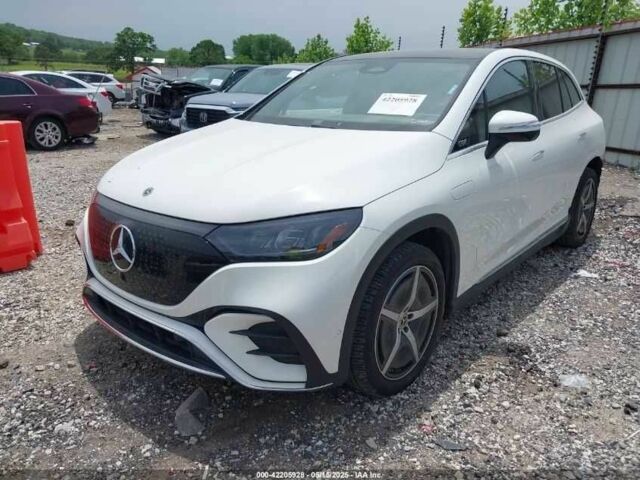 Белый Мерседес Другая, объемом двигателя 0 л и пробегом 8 тыс. км за 45000 $, фото 1 на Automoto.ua