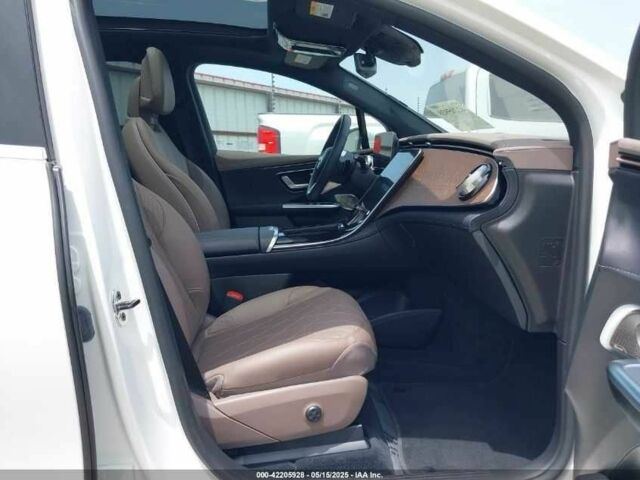 Белый Мерседес Другая, объемом двигателя 0 л и пробегом 8 тыс. км за 45000 $, фото 5 на Automoto.ua