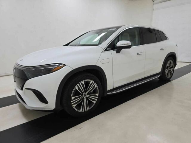 Белый Мерседес Другая, объемом двигателя 0 л и пробегом 23 тыс. км за 92000 $, фото 1 на Automoto.ua