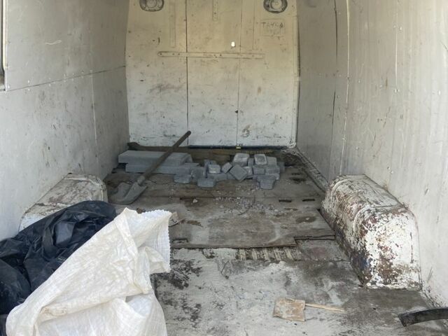 Бежевый Мерседес Другая, объемом двигателя 2.3 л и пробегом 452 тыс. км за 1500 $, фото 4 на Automoto.ua