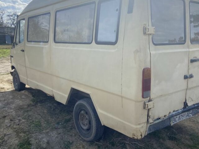 Бежевый Мерседес Другая, объемом двигателя 2.3 л и пробегом 452 тыс. км за 1500 $, фото 2 на Automoto.ua