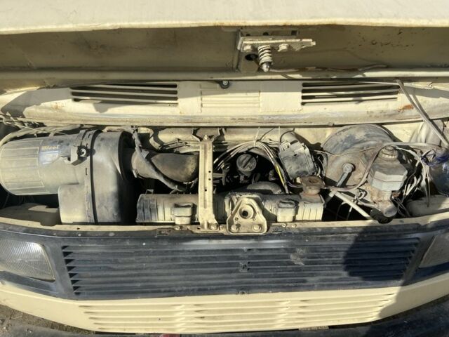 Бежевый Мерседес Другая, объемом двигателя 2.3 л и пробегом 452 тыс. км за 1500 $, фото 7 на Automoto.ua