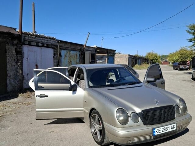 Бежевый Мерседес Другая, объемом двигателя 2.8 л и пробегом 250 тыс. км за 3000 $, фото 6 на Automoto.ua