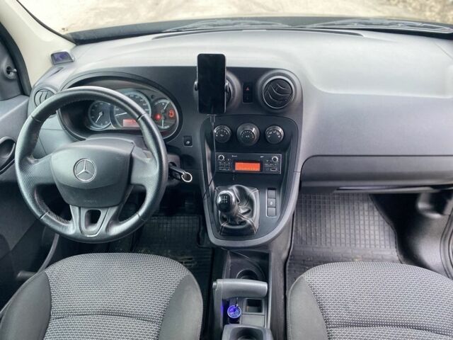 Чорний Мерседес Інша, об'ємом двигуна 1.5 л та пробігом 200 тис. км за 8300 $, фото 7 на Automoto.ua