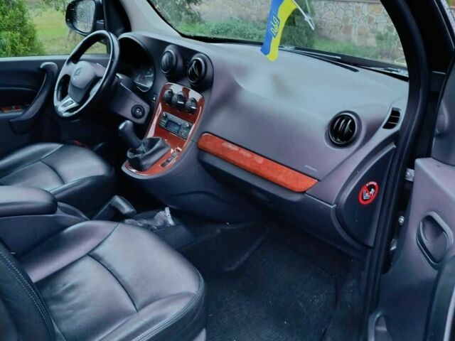 Чорний Мерседес Інша, об'ємом двигуна 1.5 л та пробігом 216 тис. км за 10800 $, фото 1 на Automoto.ua