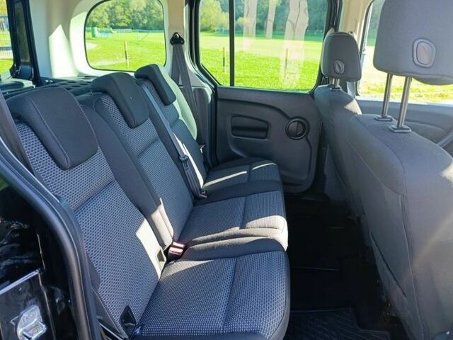 Черный Мерседес Другая, объемом двигателя 1.5 л и пробегом 235 тыс. км за 7600 $, фото 16 на Automoto.ua