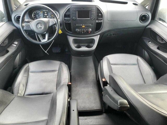 Черный Мерседес Другая, объемом двигателя 2 л и пробегом 220 тыс. км за 5500 $, фото 7 на Automoto.ua