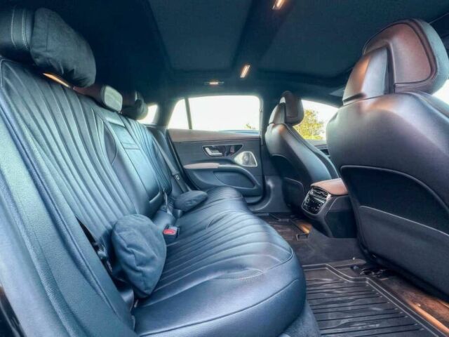 Черный Мерседес Другая, объемом двигателя 0 л и пробегом 22 тыс. км за 44000 $, фото 10 на Automoto.ua