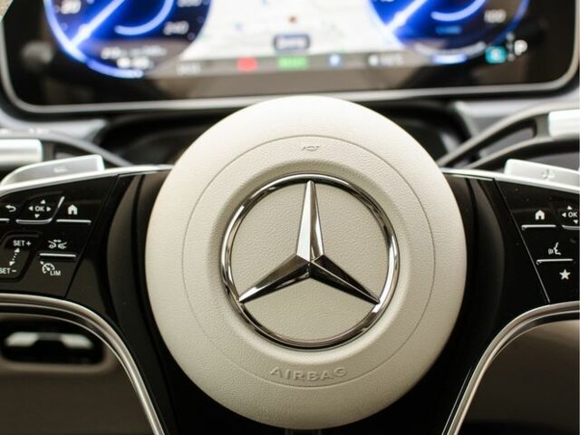 Черный Мерседес Другая, объемом двигателя 0 л и пробегом 52 тыс. км за 69000 $, фото 7 на Automoto.ua