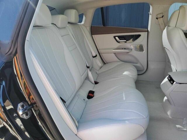 Чорний Мерседес Інша, об'ємом двигуна 0 л та пробігом 36 тис. км за 32000 $, фото 9 на Automoto.ua