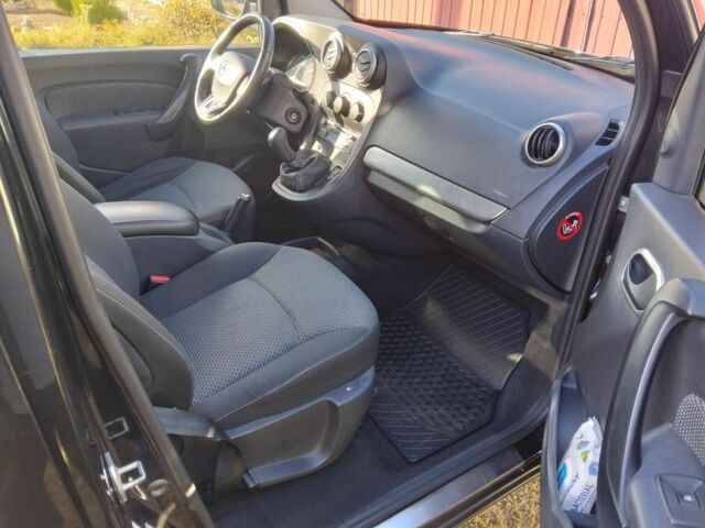 Черный Мерседес Другая, объемом двигателя 1.5 л и пробегом 143 тыс. км за 12600 $, фото 2 на Automoto.ua