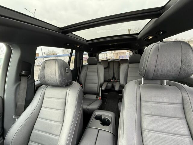 Чорний Мерседес Інша, об'ємом двигуна 3 л та пробігом 146 тис. км за 72012 $, фото 22 на Automoto.ua