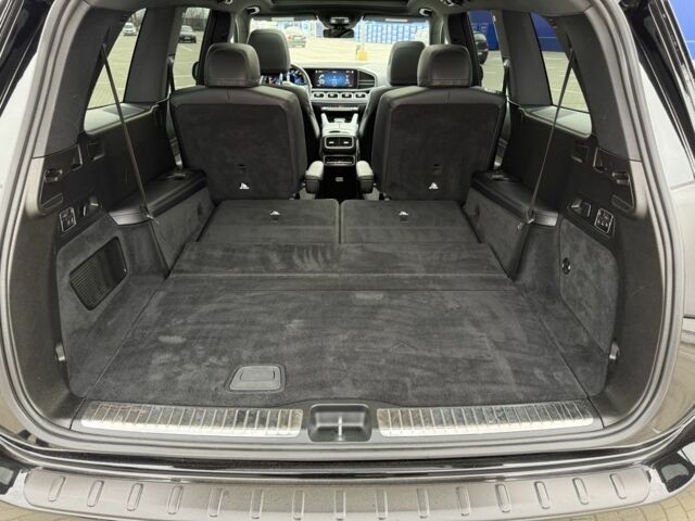 Чорний Мерседес Інша, об'ємом двигуна 3 л та пробігом 146 тис. км за 72012 $, фото 23 на Automoto.ua