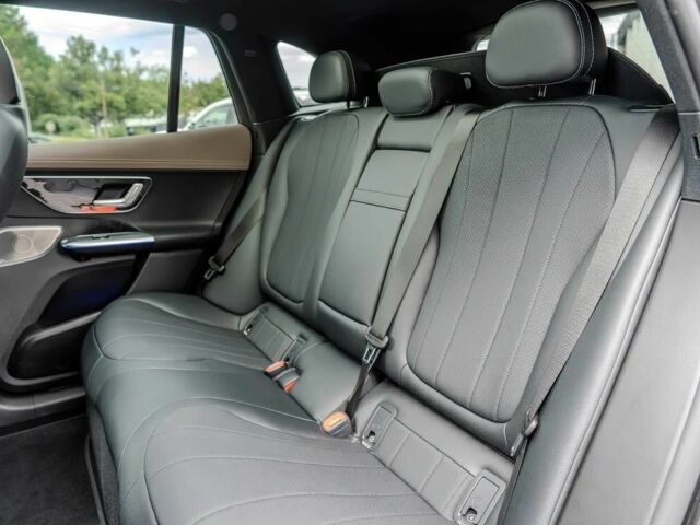 Чорний Мерседес Інша, об'ємом двигуна 0 л та пробігом 14 тис. км за 26000 $, фото 10 на Automoto.ua