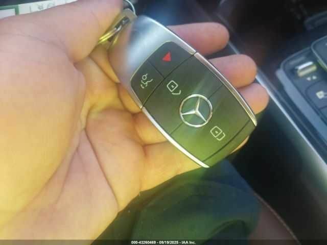 Черный Мерседес Другая, объемом двигателя 2 л и пробегом 28 тыс. км за 8000 $, фото 9 на Automoto.ua