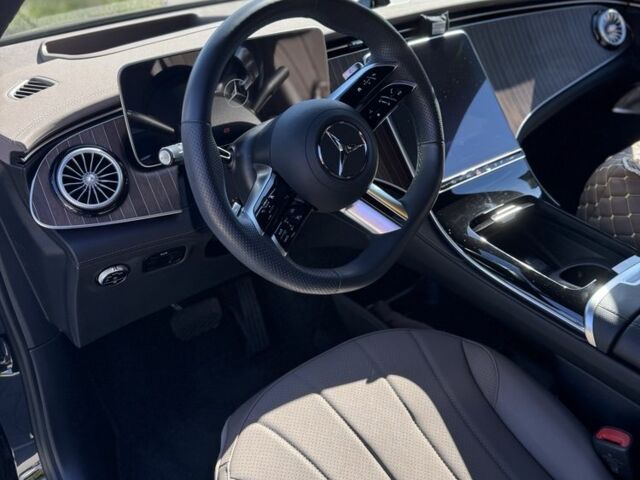 Черный Мерседес Другая, объемом двигателя 0 л и пробегом 7 тыс. км за 50000 $, фото 5 на Automoto.ua