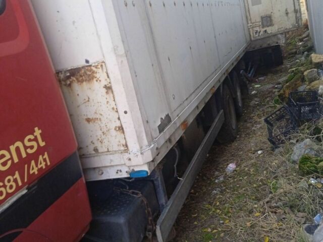 Красный Мерседес Другая, объемом двигателя 6 л и пробегом 600 тыс. км за 9500 $, фото 3 на Automoto.ua