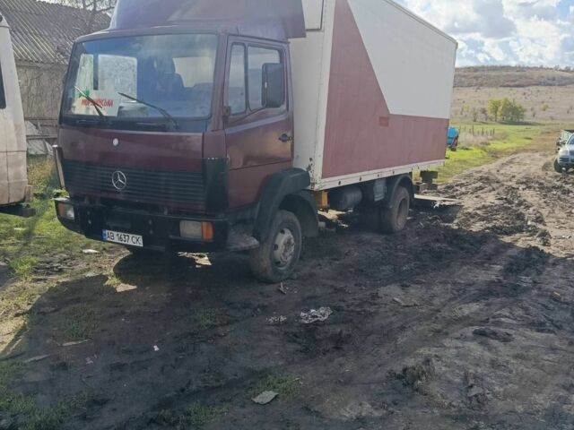 Красный Мерседес Другая, объемом двигателя 6 л и пробегом 100 тыс. км за 4500 $, фото 3 на Automoto.ua