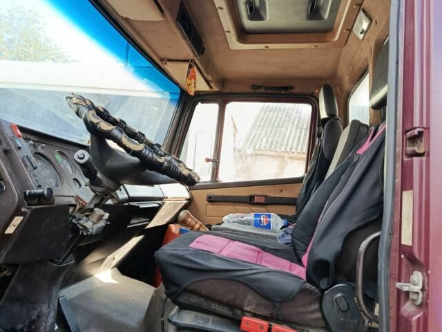 Красный Мерседес Другая, объемом двигателя 6 л и пробегом 100 тыс. км за 4500 $, фото 1 на Automoto.ua