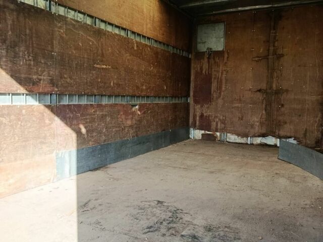 Красный Мерседес Другая, объемом двигателя 6 л и пробегом 100 тыс. км за 4500 $, фото 2 на Automoto.ua