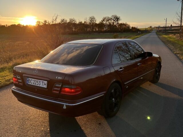 Червоний Мерседес Інша, об'ємом двигуна 2.7 л та пробігом 430 тис. км за 4350 $, фото 2 на Automoto.ua