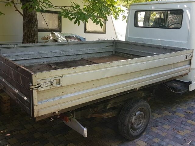 Мерседес Другая, объемом двигателя 0 л и пробегом 0 тыс. км за 287 $, фото 1 на Automoto.ua