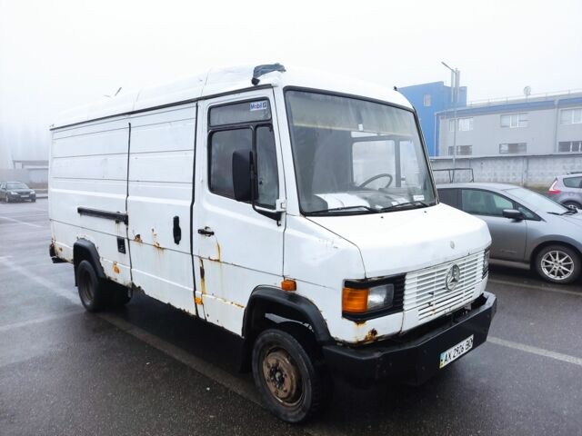 Мерседес Інша, об'ємом двигуна 0 л та пробігом 0 тис. км за 4000 $, фото 3 на Automoto.ua