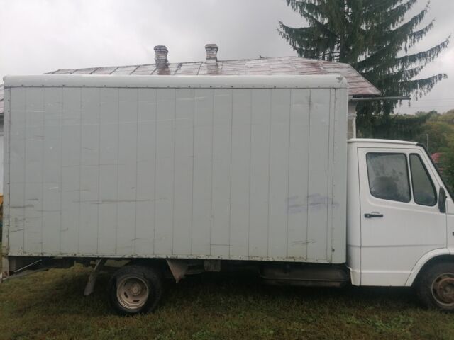 Мерседес Другая, объемом двигателя 0 л и пробегом 0 тыс. км за 4500 $, фото 4 на Automoto.ua