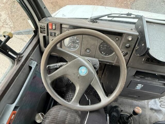 Мерседес Другая, объемом двигателя 0 л и пробегом 0 тыс. км за 3200 $, фото 15 на Automoto.ua