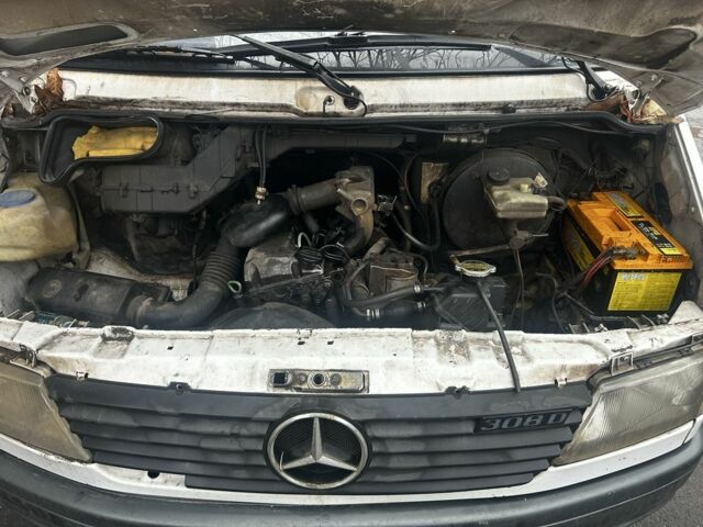 Мерседес Інша, об'ємом двигуна 0 л та пробігом 0 тис. км за 3000 $, фото 3 на Automoto.ua