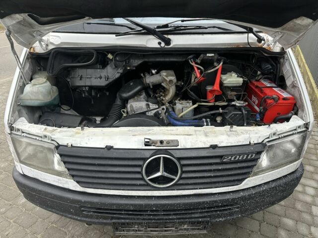 Мерседес Другая, объемом двигателя 0 л и пробегом 0 тыс. км за 2950 $, фото 4 на Automoto.ua