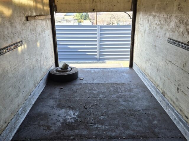 Мерседес Інша, об'ємом двигуна 0 л та пробігом 0 тис. км за 9000 $, фото 9 на Automoto.ua