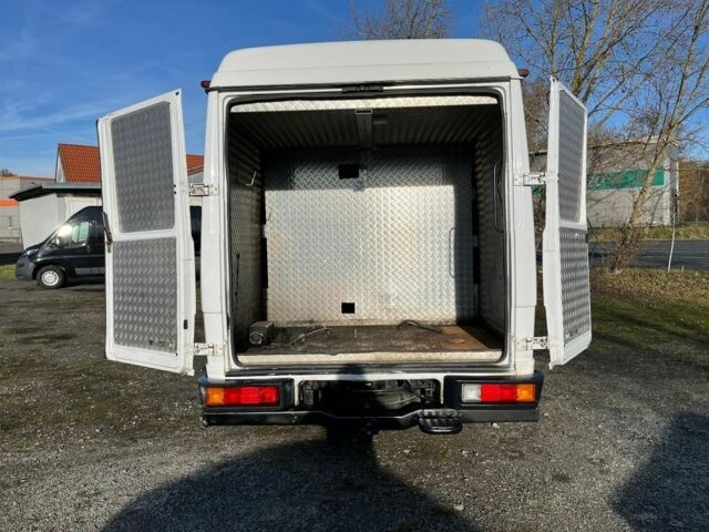 Мерседес Другая, объемом двигателя 0 л и пробегом 0 тыс. км за 3200 $, фото 4 на Automoto.ua