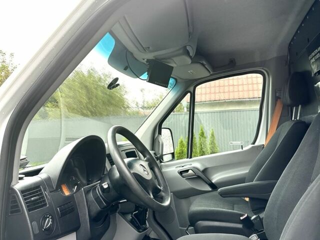 Мерседес Другая, объемом двигателя 0 л и пробегом 0 тыс. км за 25000 $, фото 5 на Automoto.ua