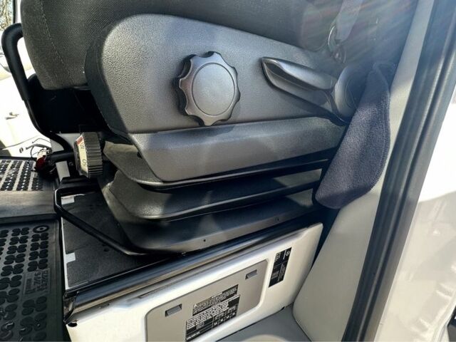 Мерседес Інша, об'ємом двигуна 0 л та пробігом 0 тис. км за 32500 $, фото 9 на Automoto.ua