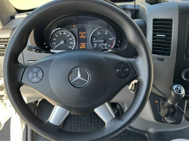 Мерседес Інша, об'ємом двигуна 0 л та пробігом 0 тис. км за 32500 $, фото 19 на Automoto.ua