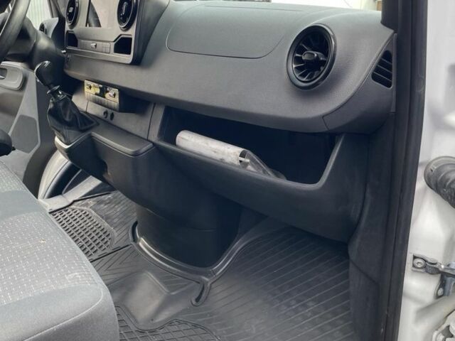 Мерседес Другая, объемом двигателя 0 л и пробегом 0 тыс. км за 22216 $, фото 12 на Automoto.ua