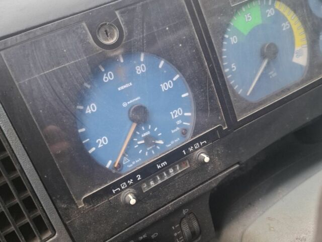 Мерседес Інша, об'ємом двигуна 2.3 л та пробігом 0 тис. км за 11500 $, фото 3 на Automoto.ua