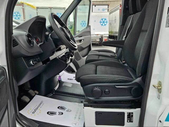Мерседес Інша, об'ємом двигуна 2.3 л та пробігом 0 тис. км за 30900 $, фото 18 на Automoto.ua
